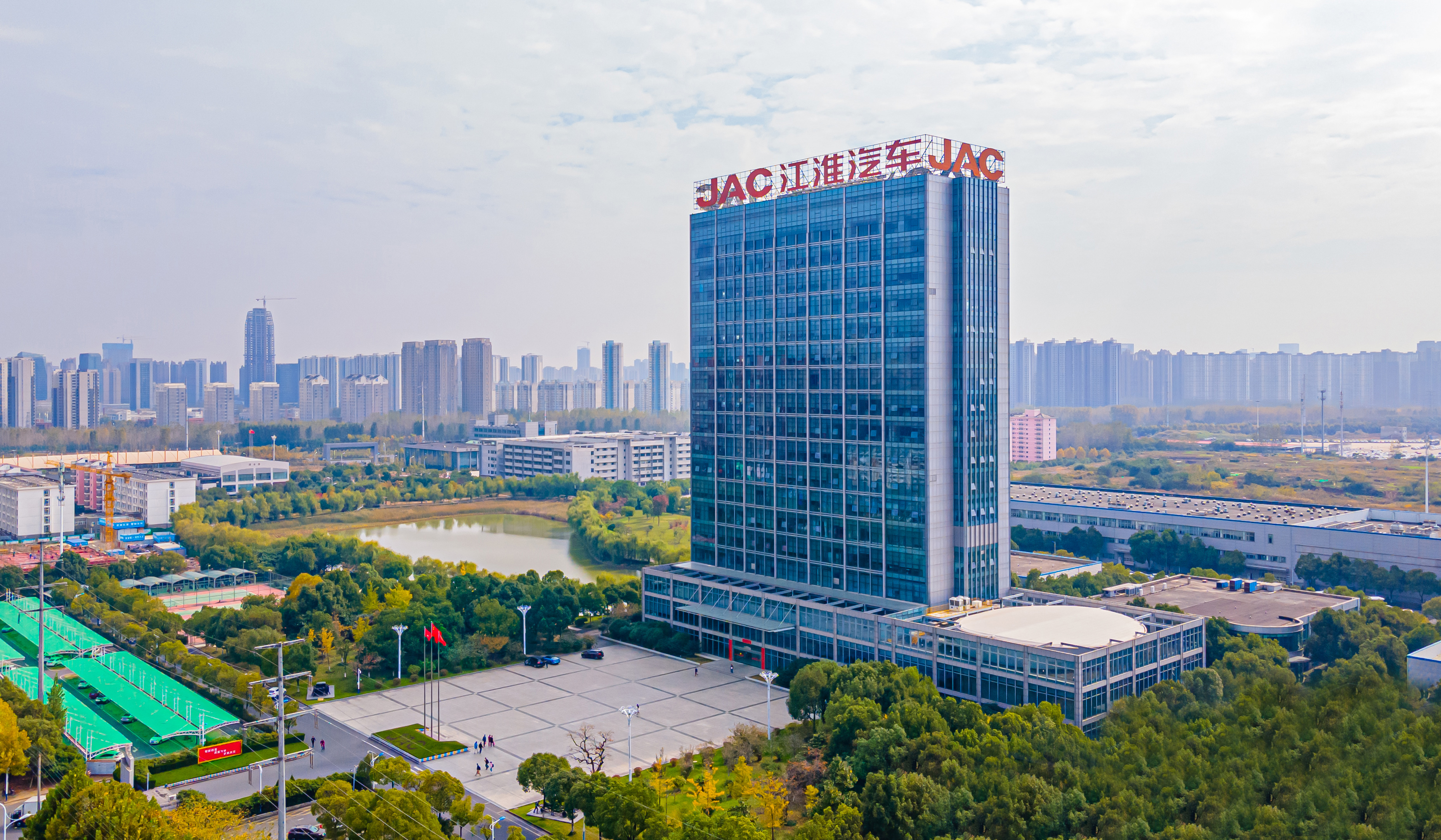 献礼60周年，，，品牌一连向上！佰富彩连获多项品牌殊荣